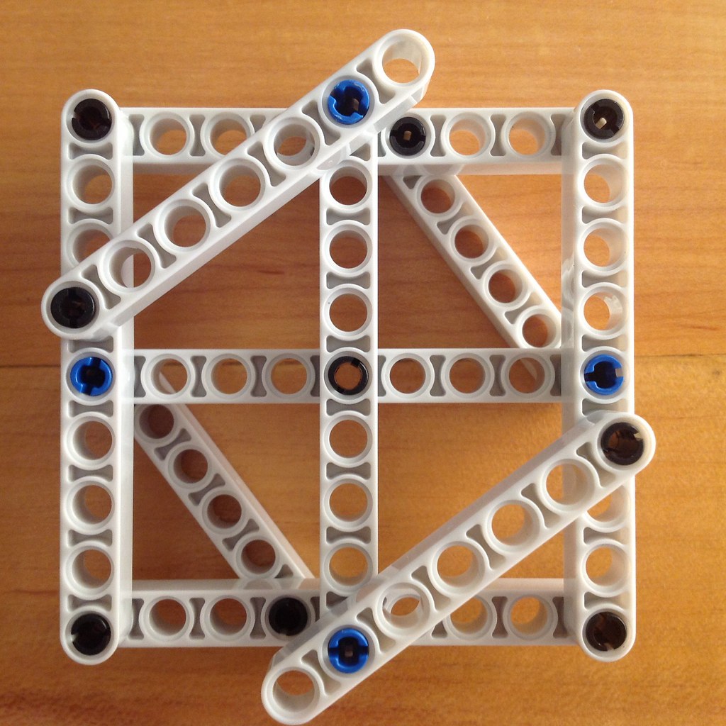 Technic Pythagorean Bracing